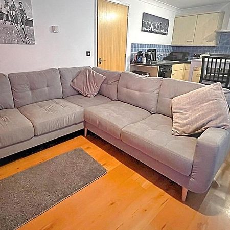 Stylish 2 Bedroom Apartment, Central Exeter, Parking On Site Екстериор снимка